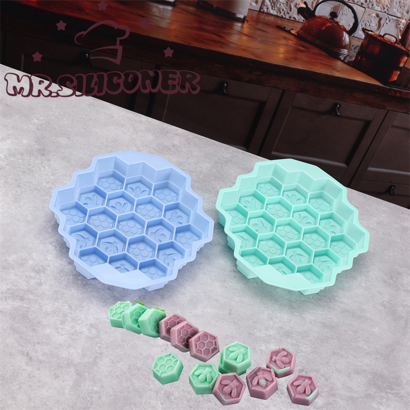 Silicone 19 Mobile Bee Honeyco - Eco Soap 评论和价格
